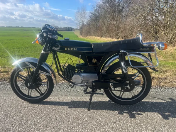 1977 PUCH GRAND PRIX Replica John Player