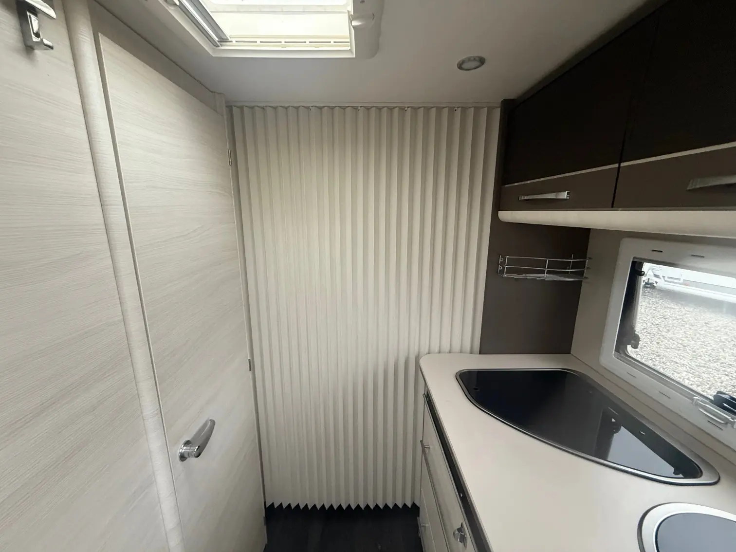 2019 Caravelair Artica 470 Queens bed - Billede 23