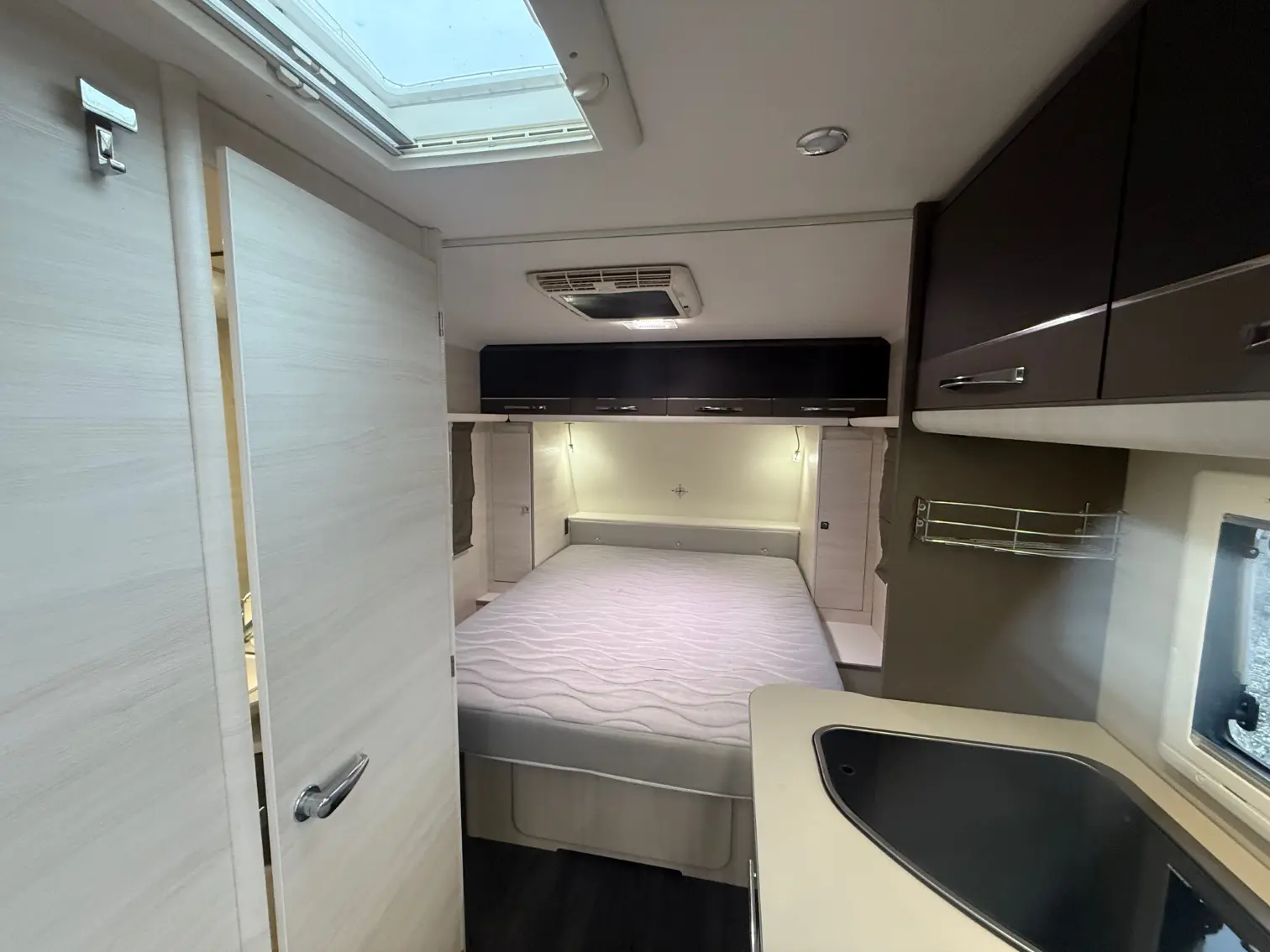 2019 Caravelair Artica 470 Queens bed - Billede 24
